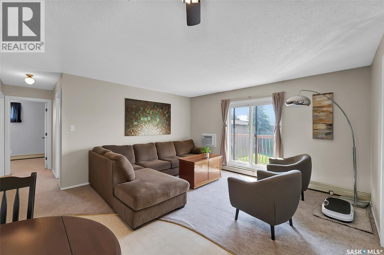 #310 215 Tait PLACE - 16