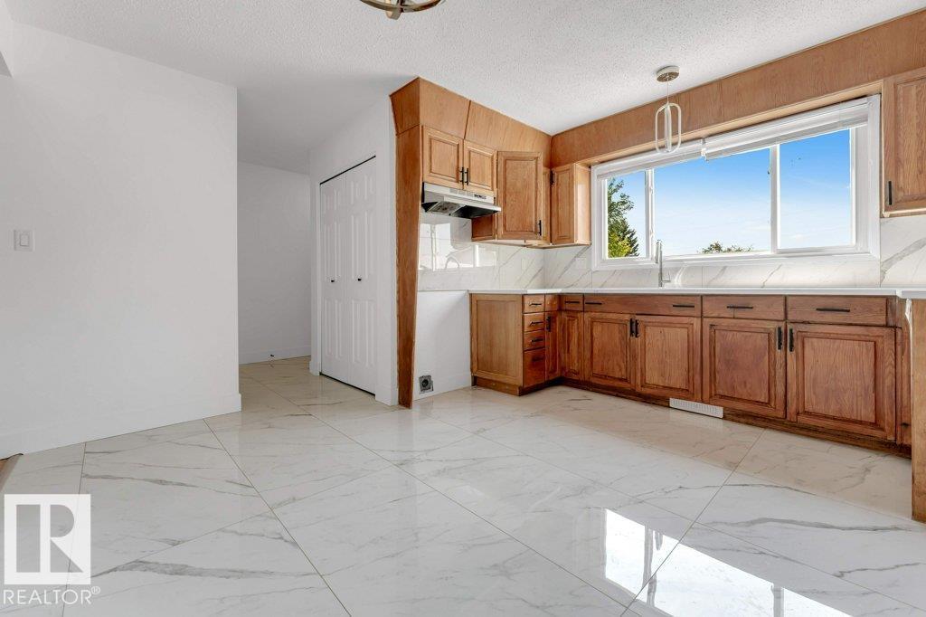 632 KNOTTWOOD RD W NW - 11