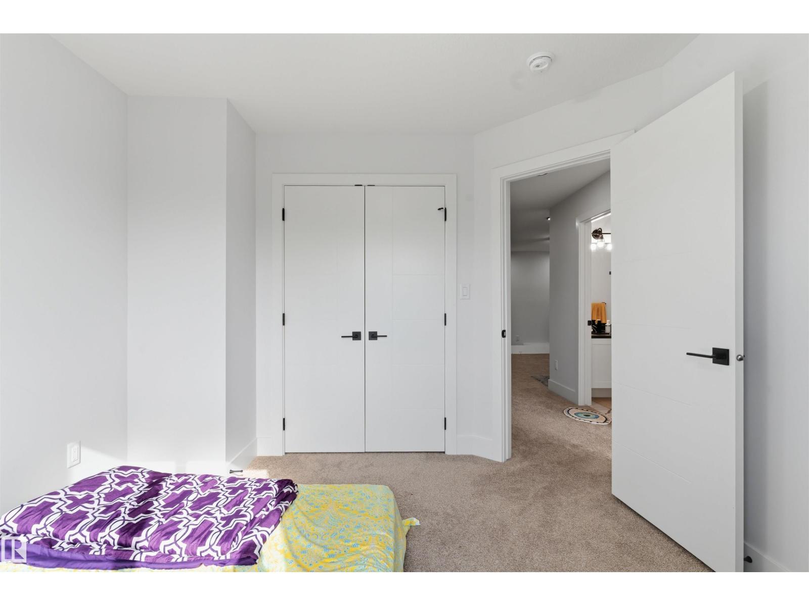 4373 37 ST - 22