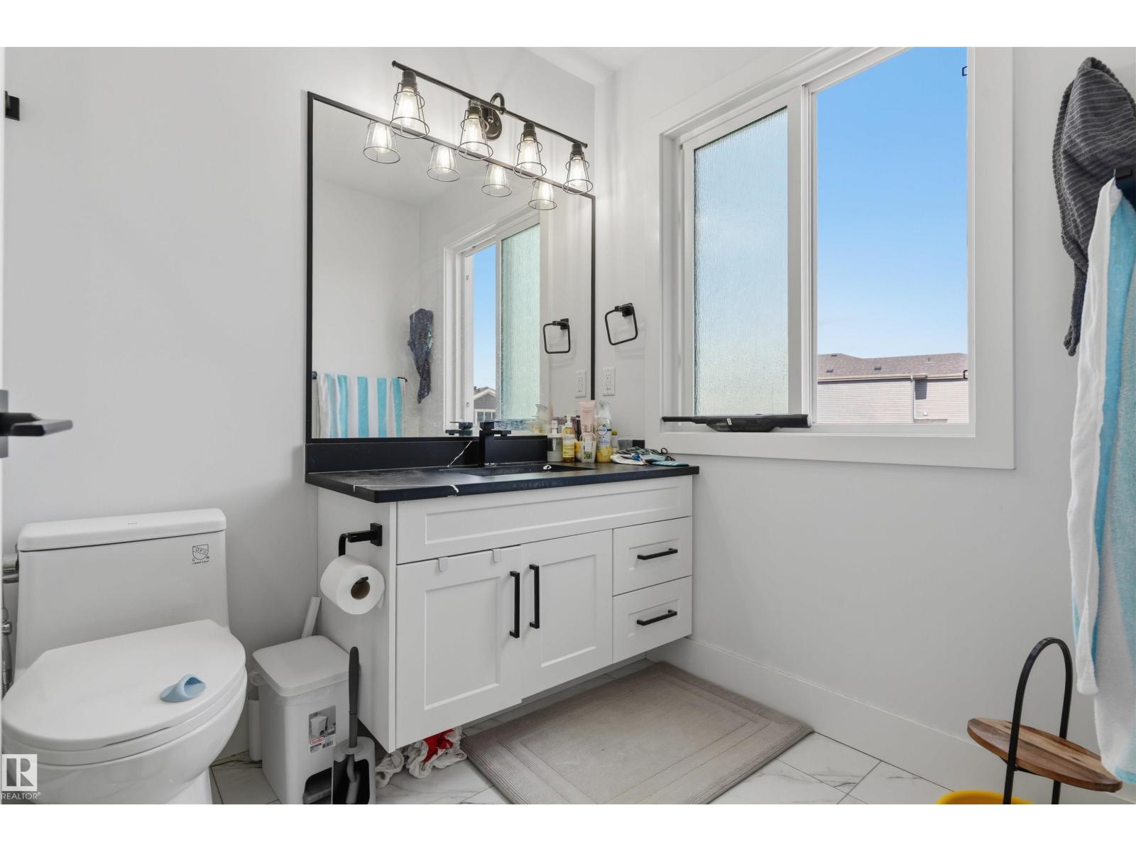 4373 37 ST - Image 27
