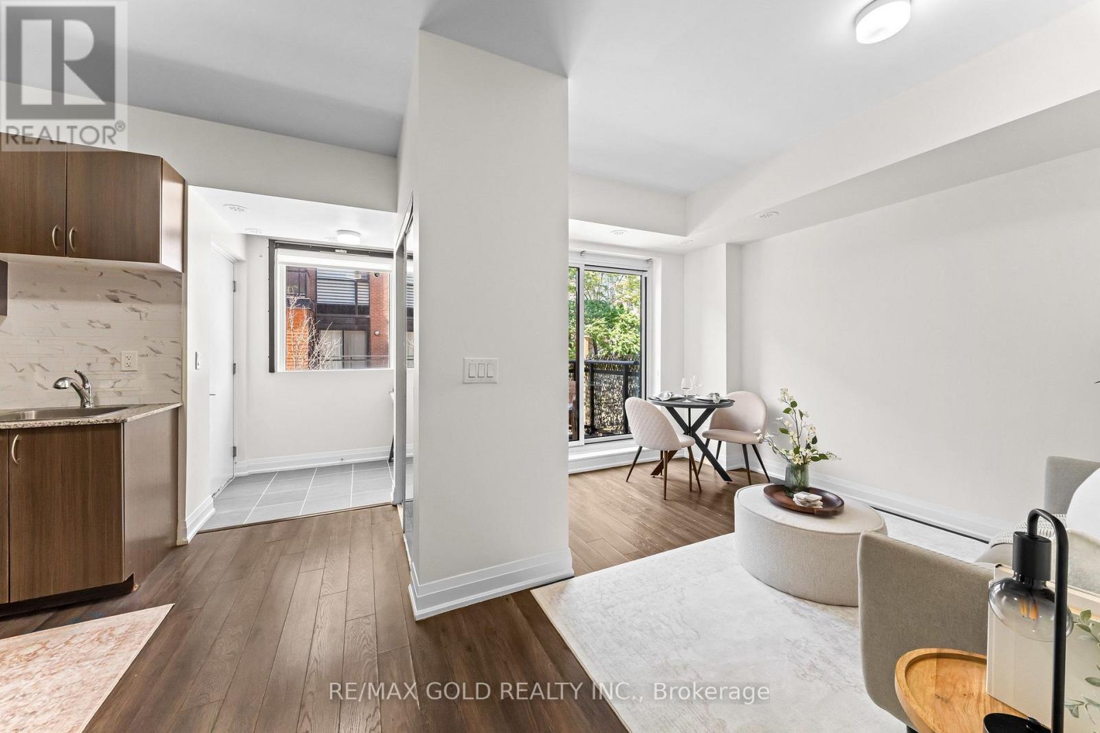 #602 18 COLES AVENUE - Image 14