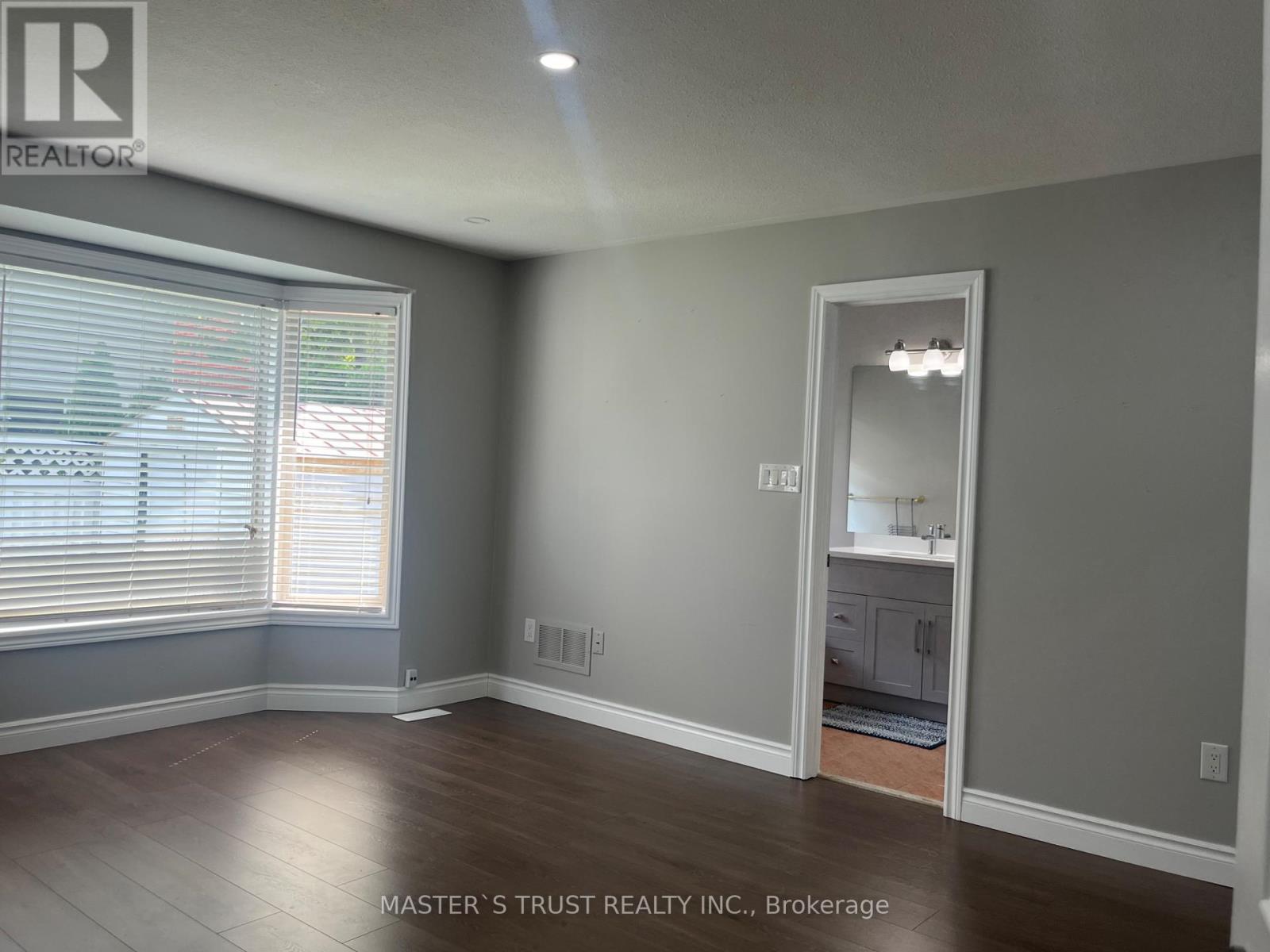 25 STEVENS DRIVE - 21