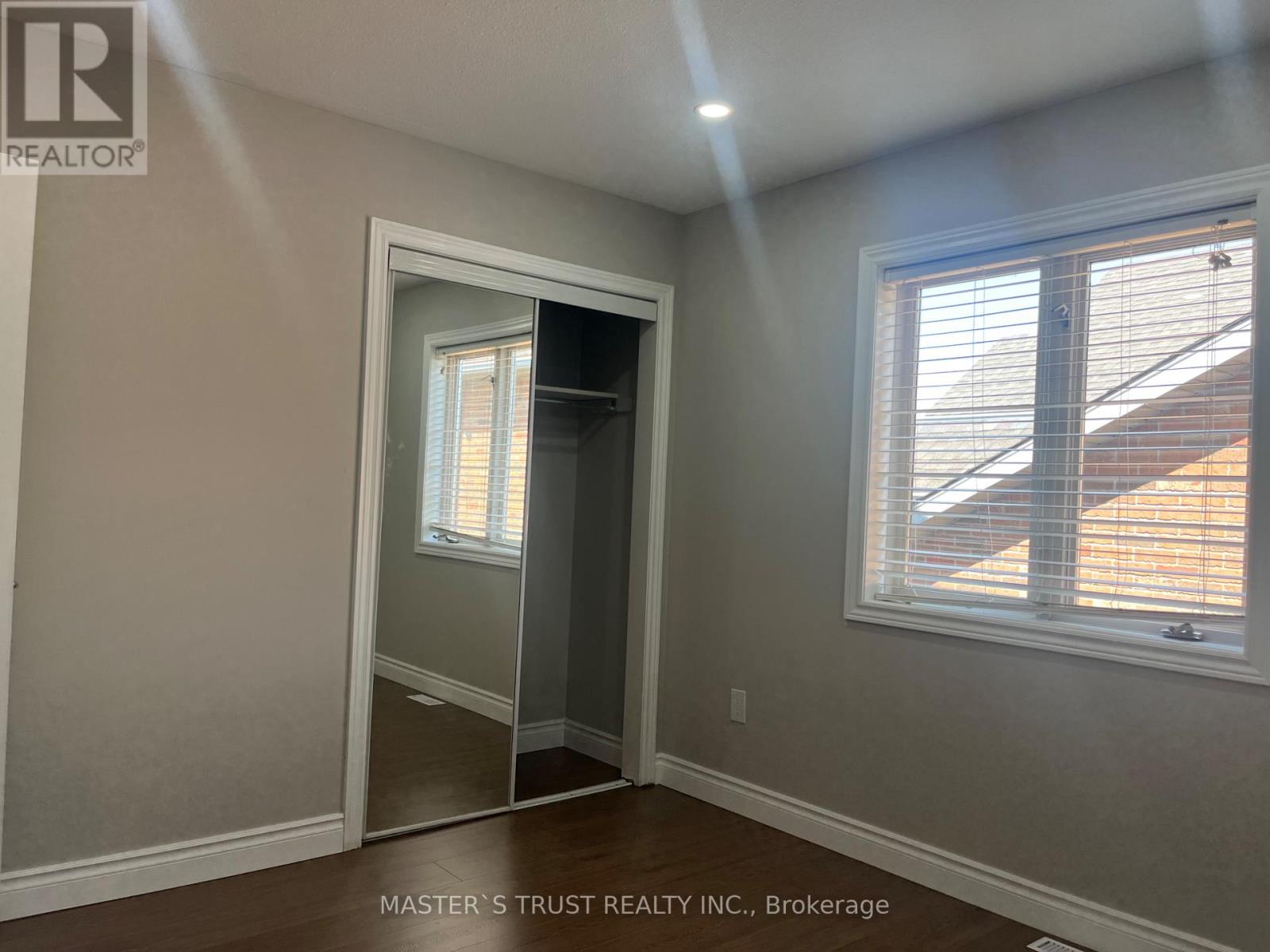 25 STEVENS DRIVE - 33