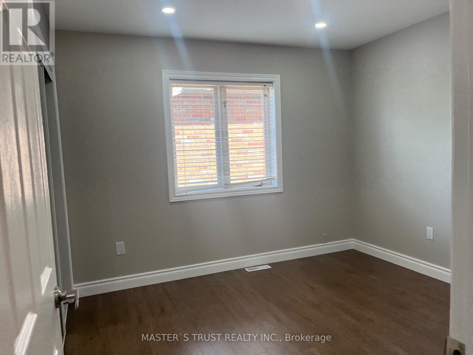 25 STEVENS DRIVE - 34
