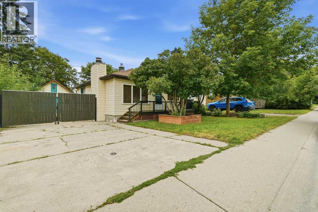 1832 43 Street SE - 3