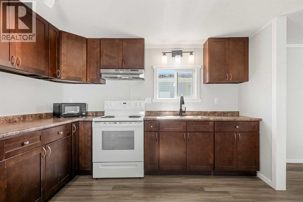 330, 6220 17 Avenue SE - 10