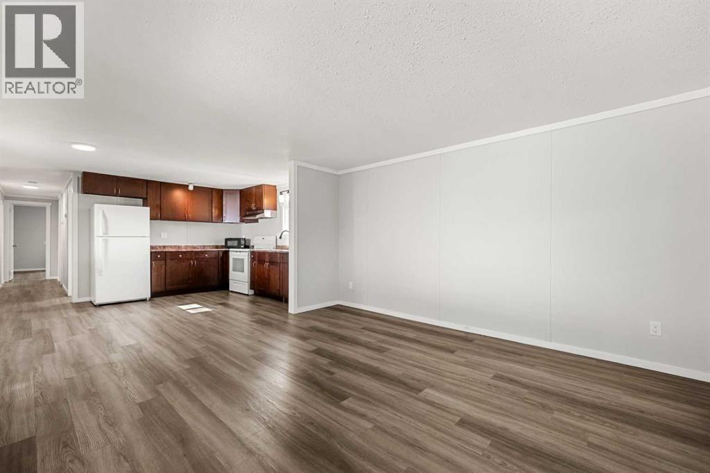 330, 6220 17 Avenue SE - 13