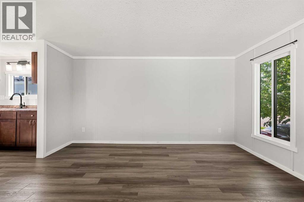 330, 6220 17 Avenue SE - 15
