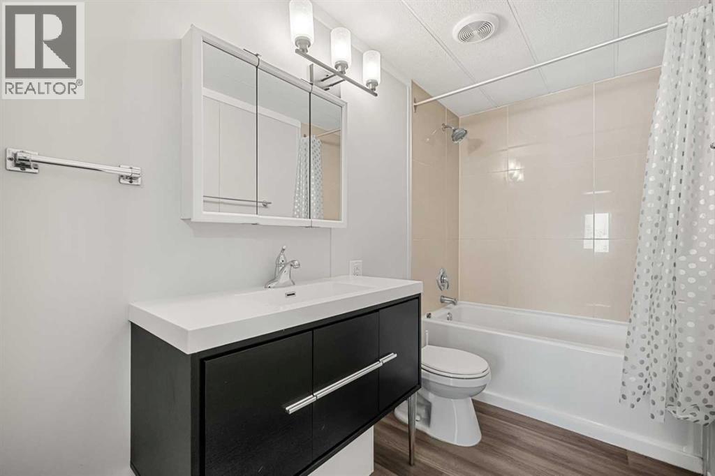 330, 6220 17 Avenue SE - 23
