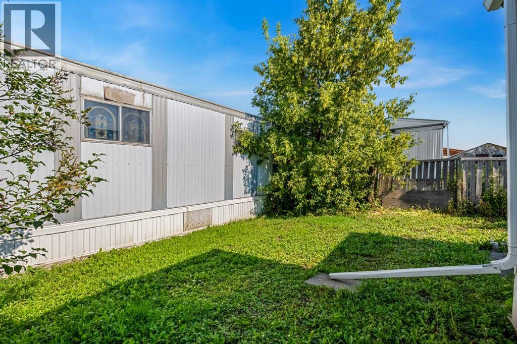 330, 6220 17 Avenue SE - 29