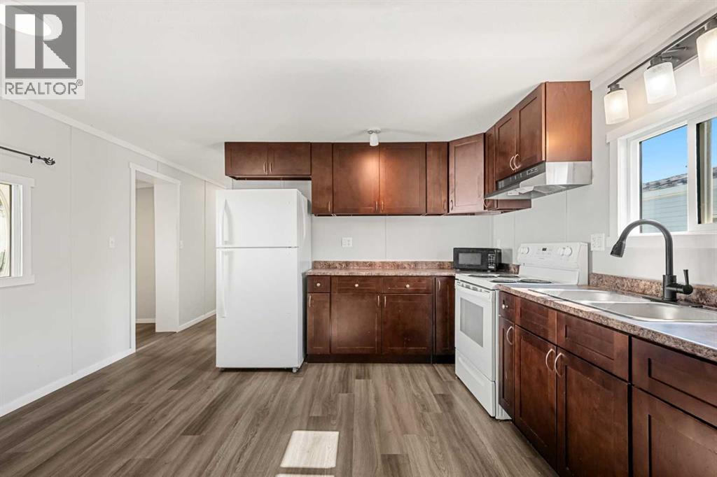 330, 6220 17 Avenue SE - 9