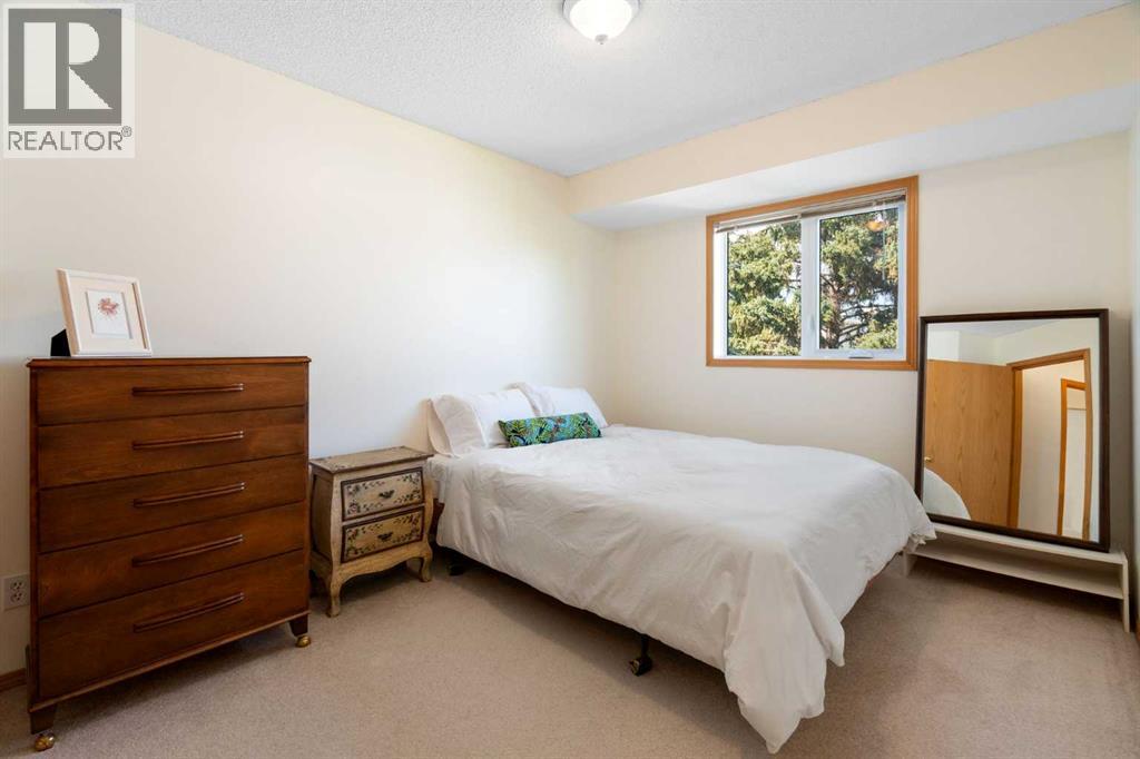 646 Killarney Glen Court SW - 23