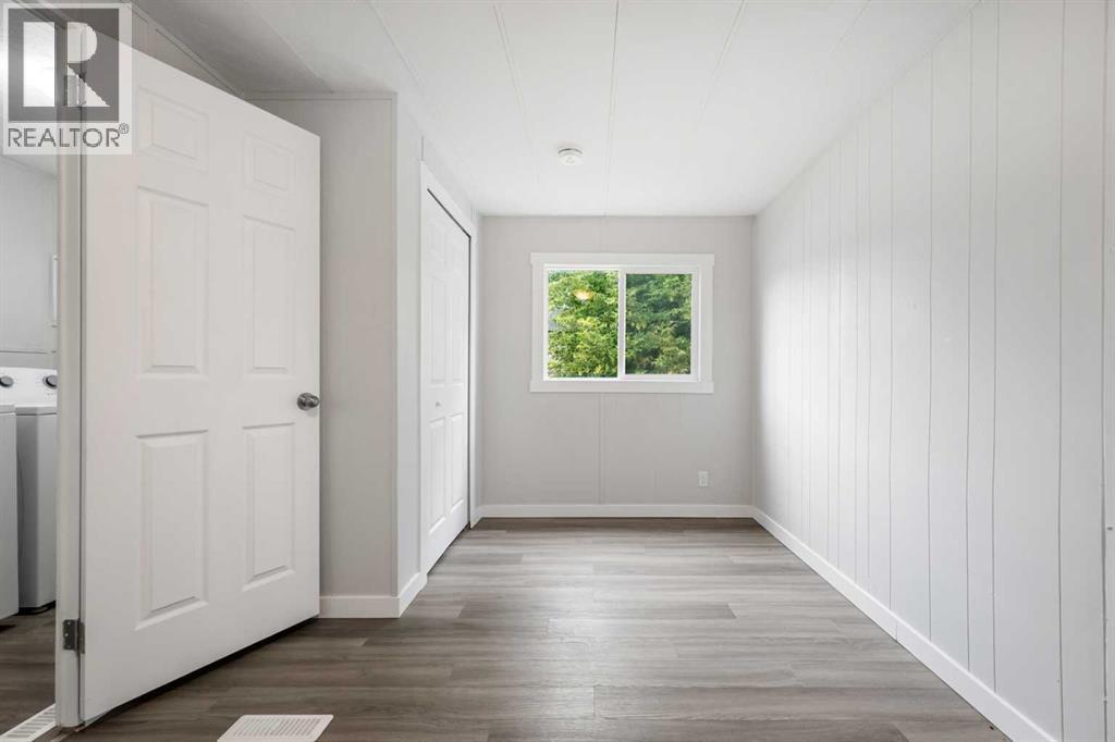 40, 6220 17 Avenue SE - 15