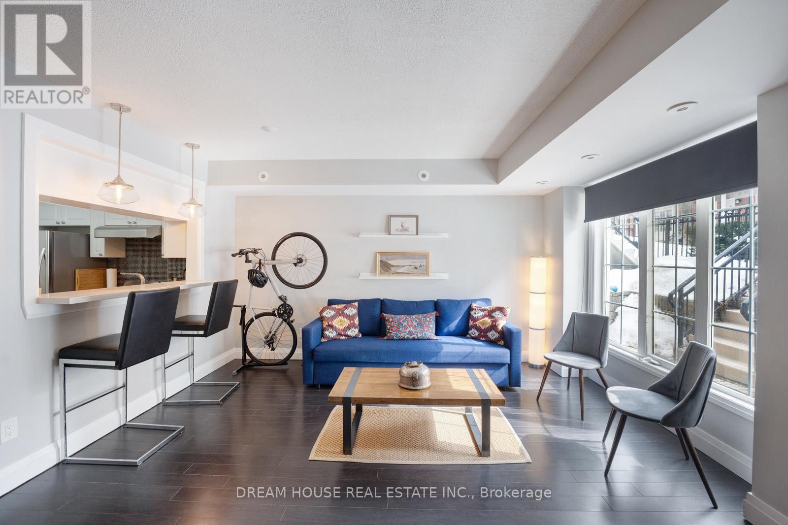 #1008 5 EVERSON DRIVE - 3