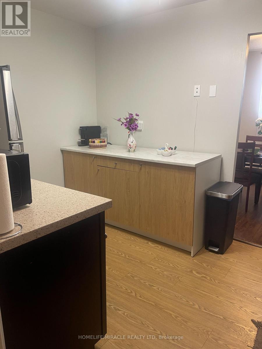 #810 3555 DERRY ROAD E - 14