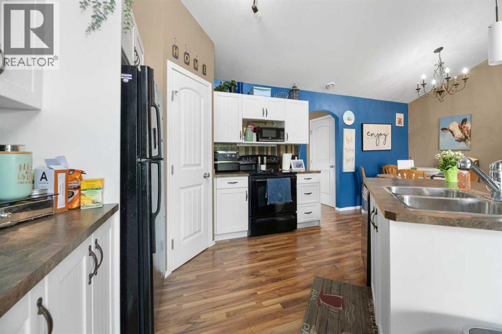 Listing photo – 821, 31 Jamieson Avenue, Red Deer