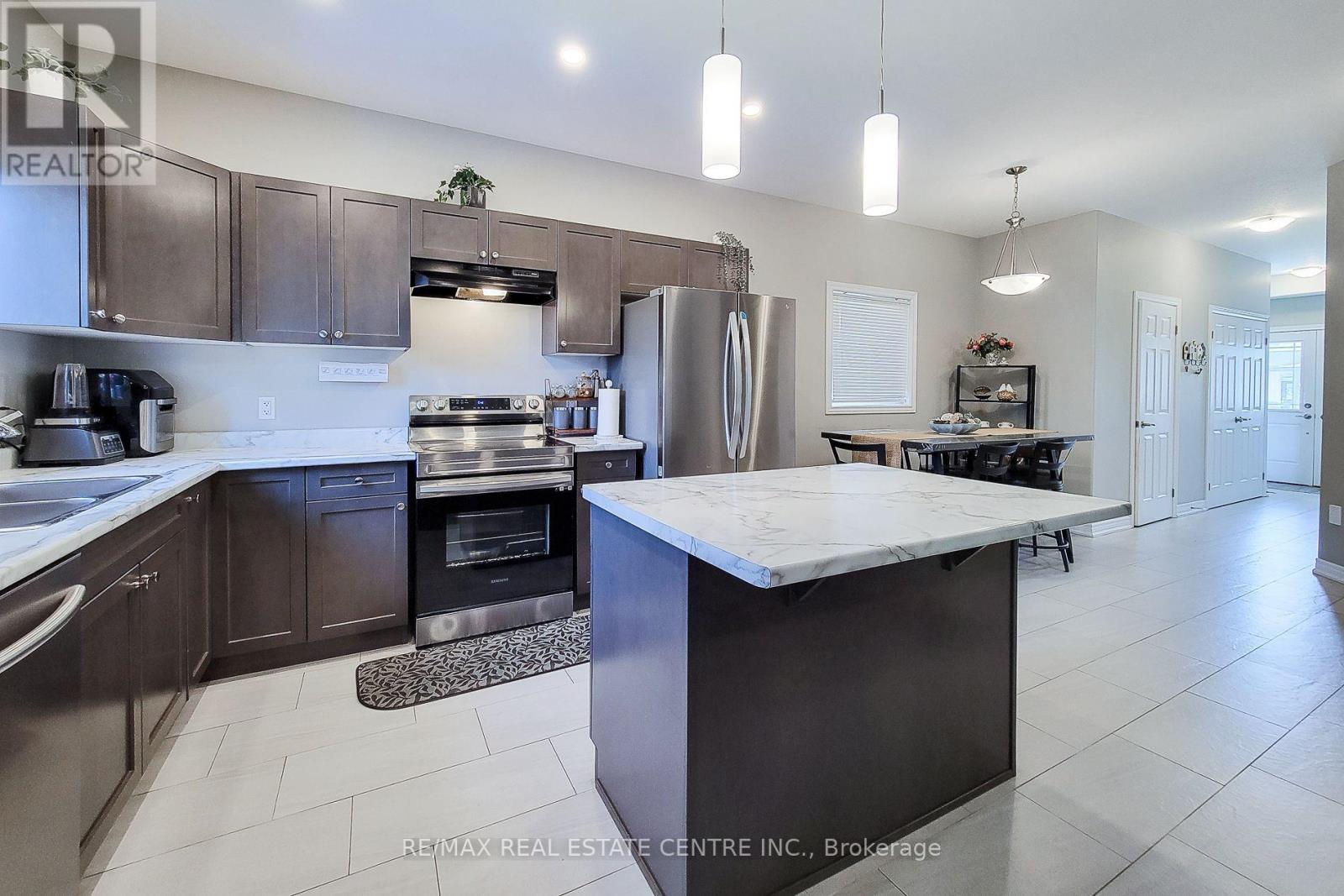 12 BOWMAN CRESCENT - 15