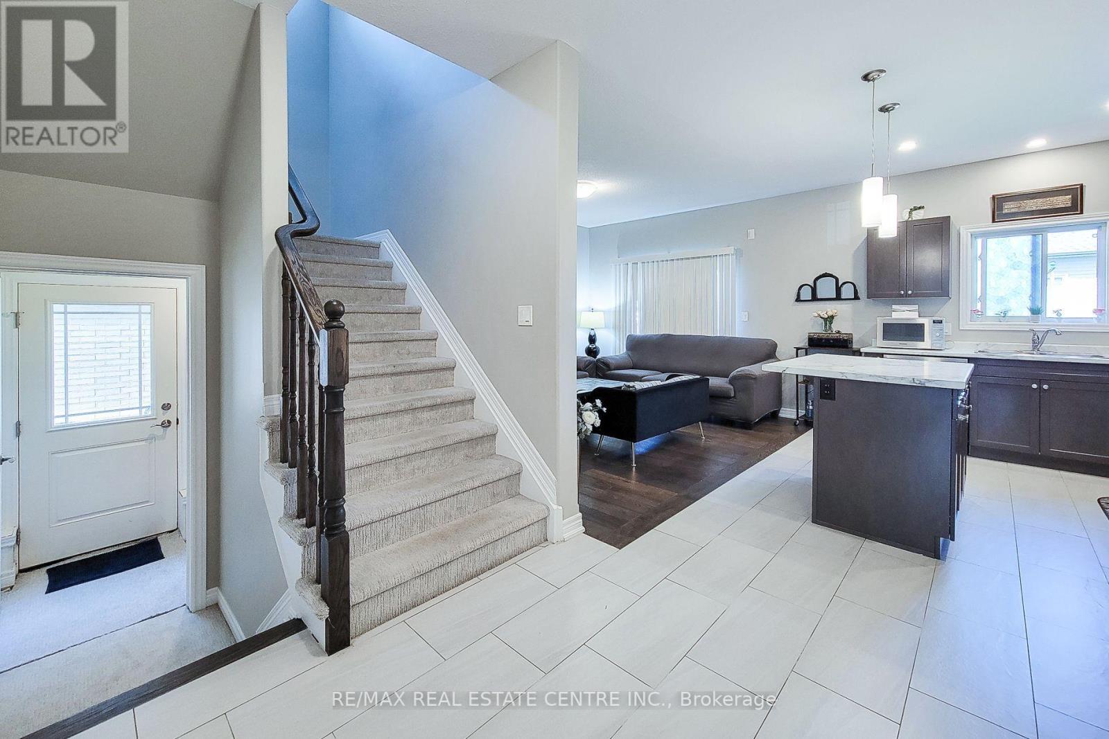 12 BOWMAN CRESCENT - 20