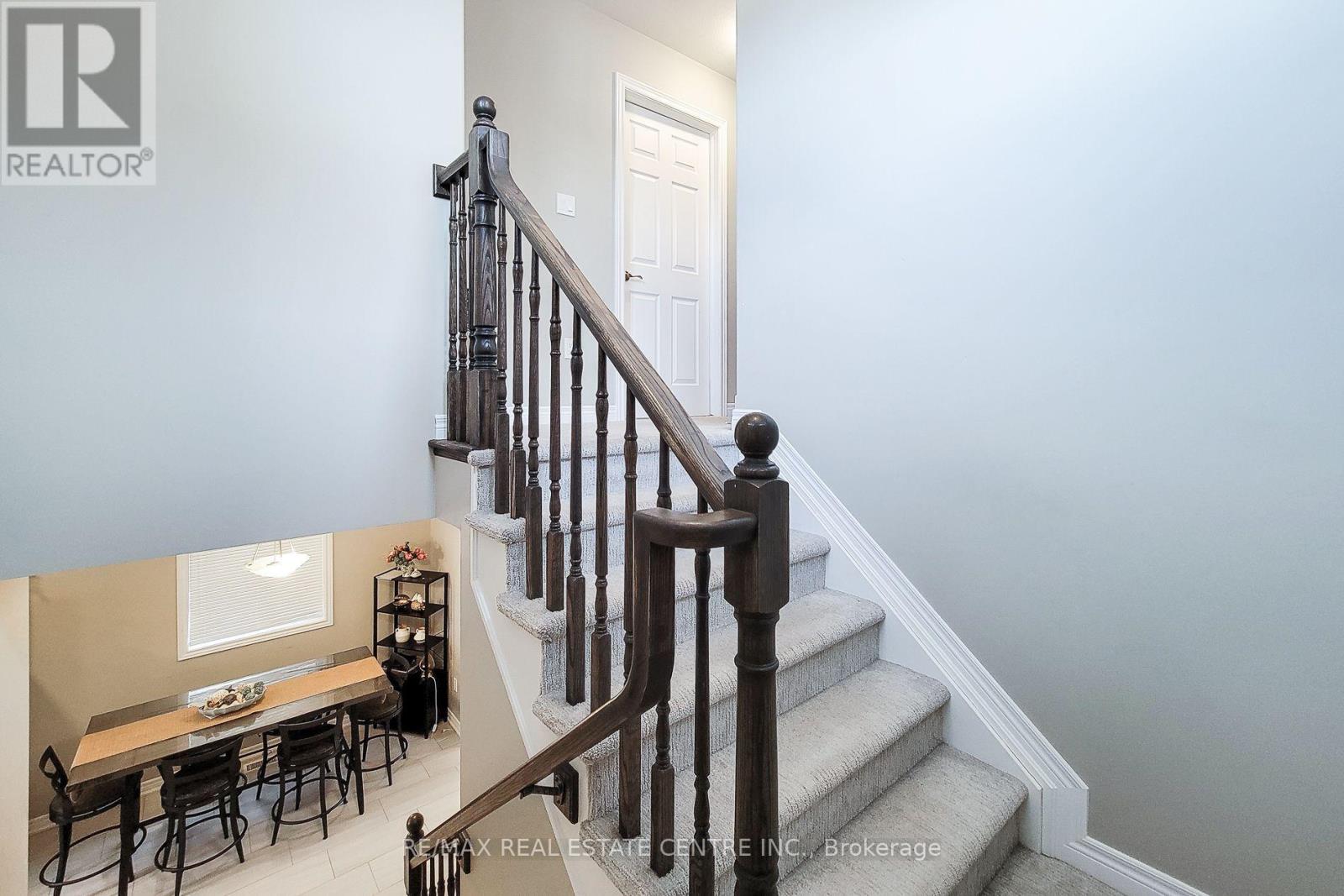 12 BOWMAN CRESCENT - 22