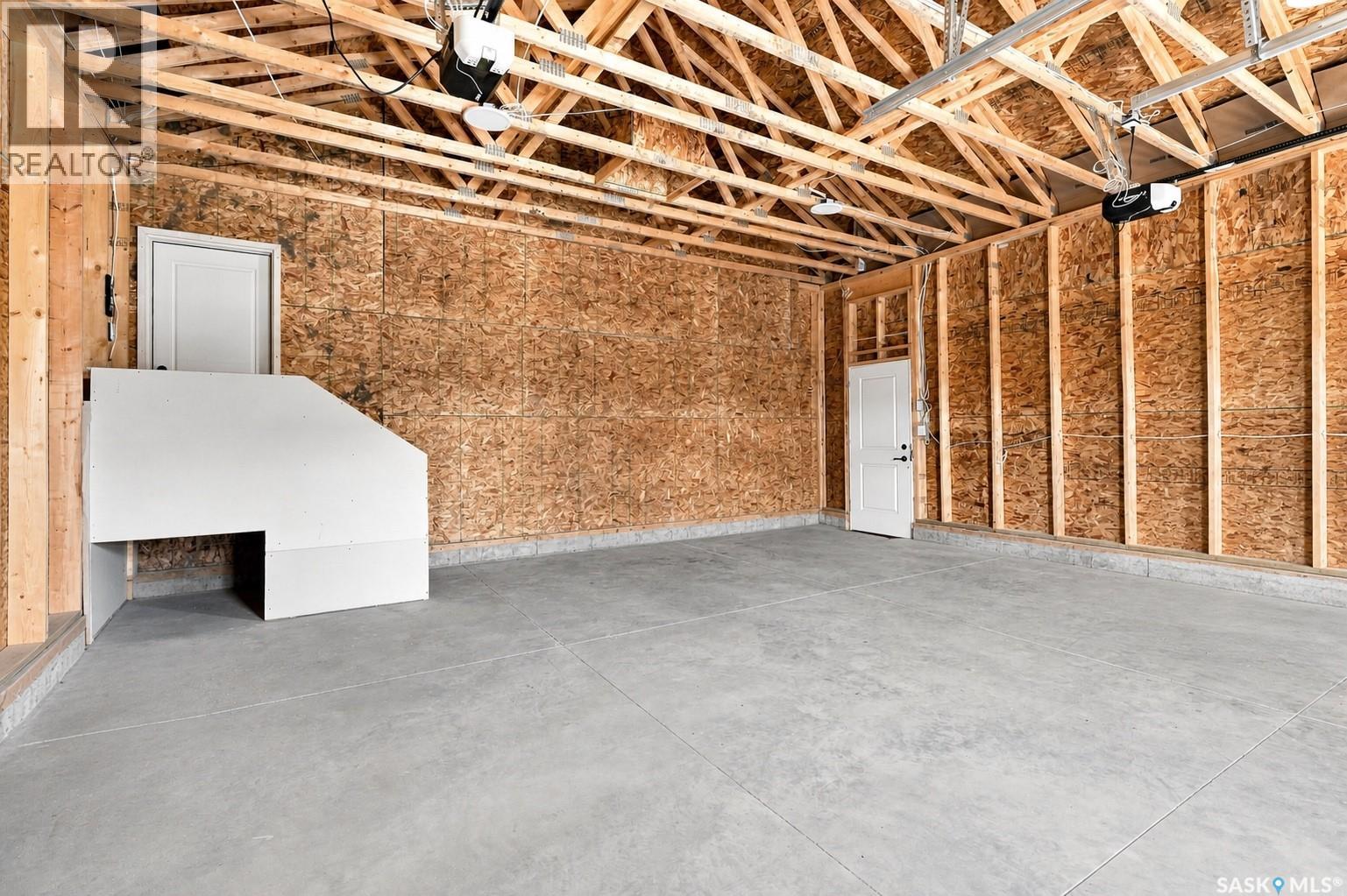 820 Ballesteros CRESCENT - Image 40