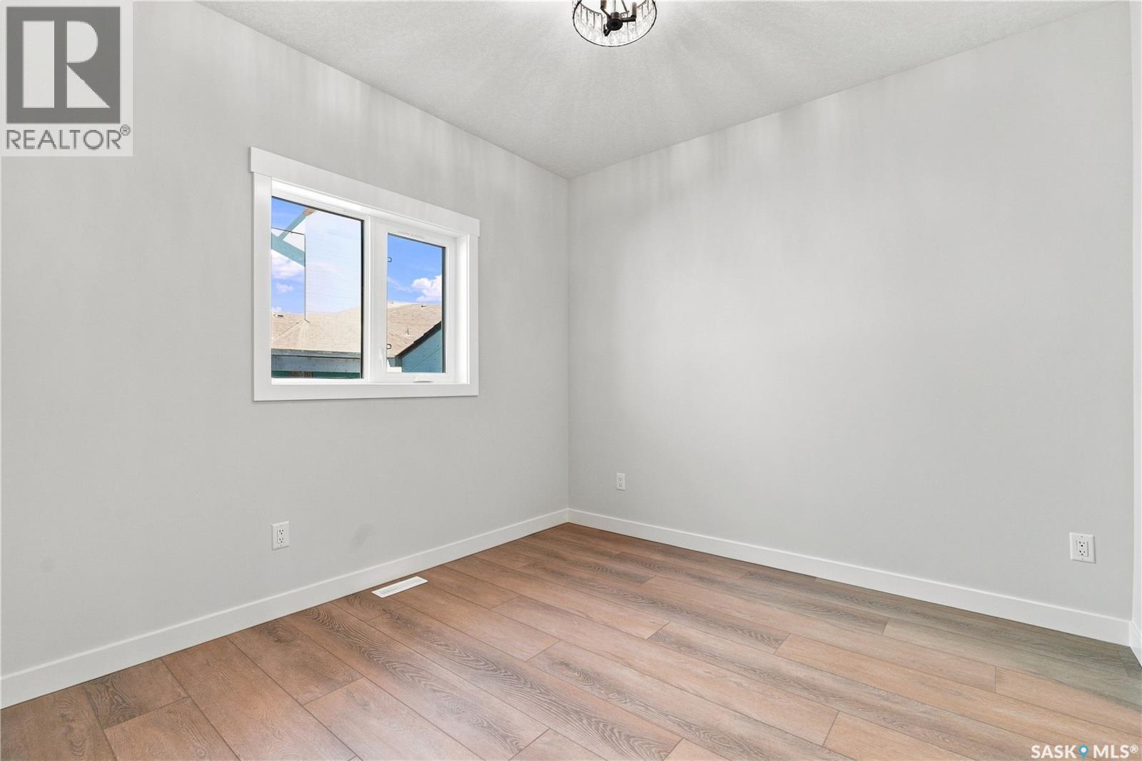 820 Ballesteros CRESCENT - Image 18