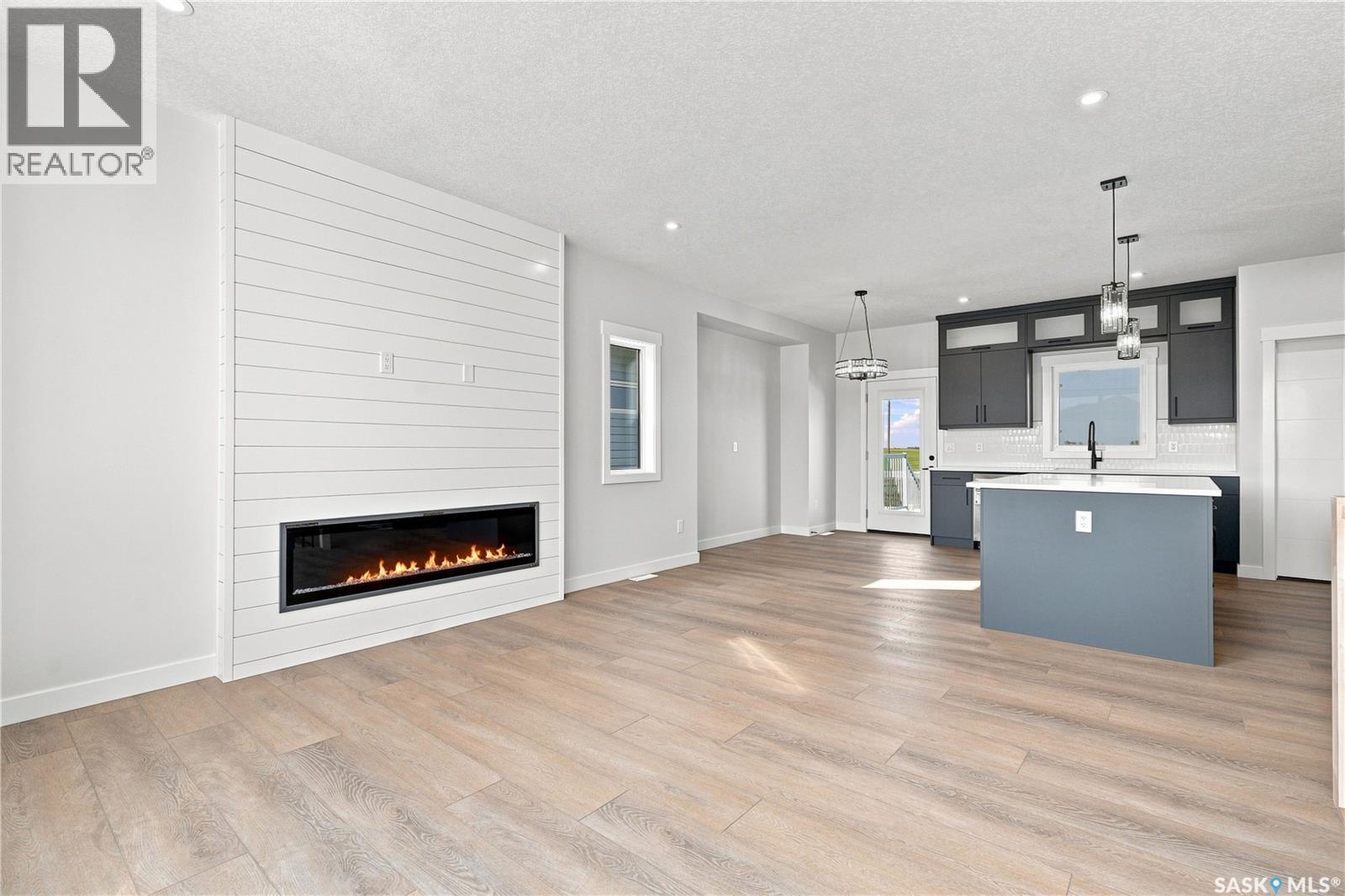 820 Ballesteros CRESCENT - 2
