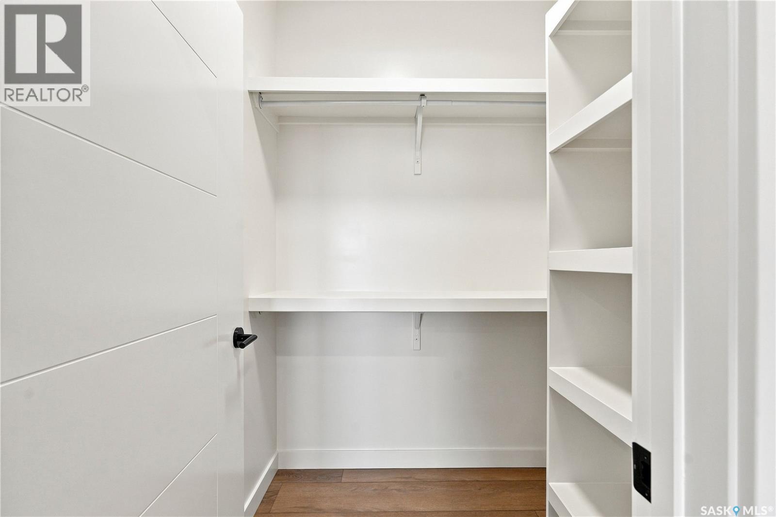 820 Ballesteros CRESCENT - Image 31