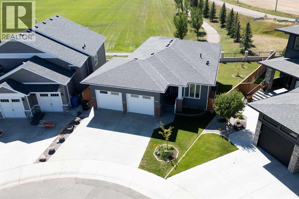 1044 Caledonia Place W - 3