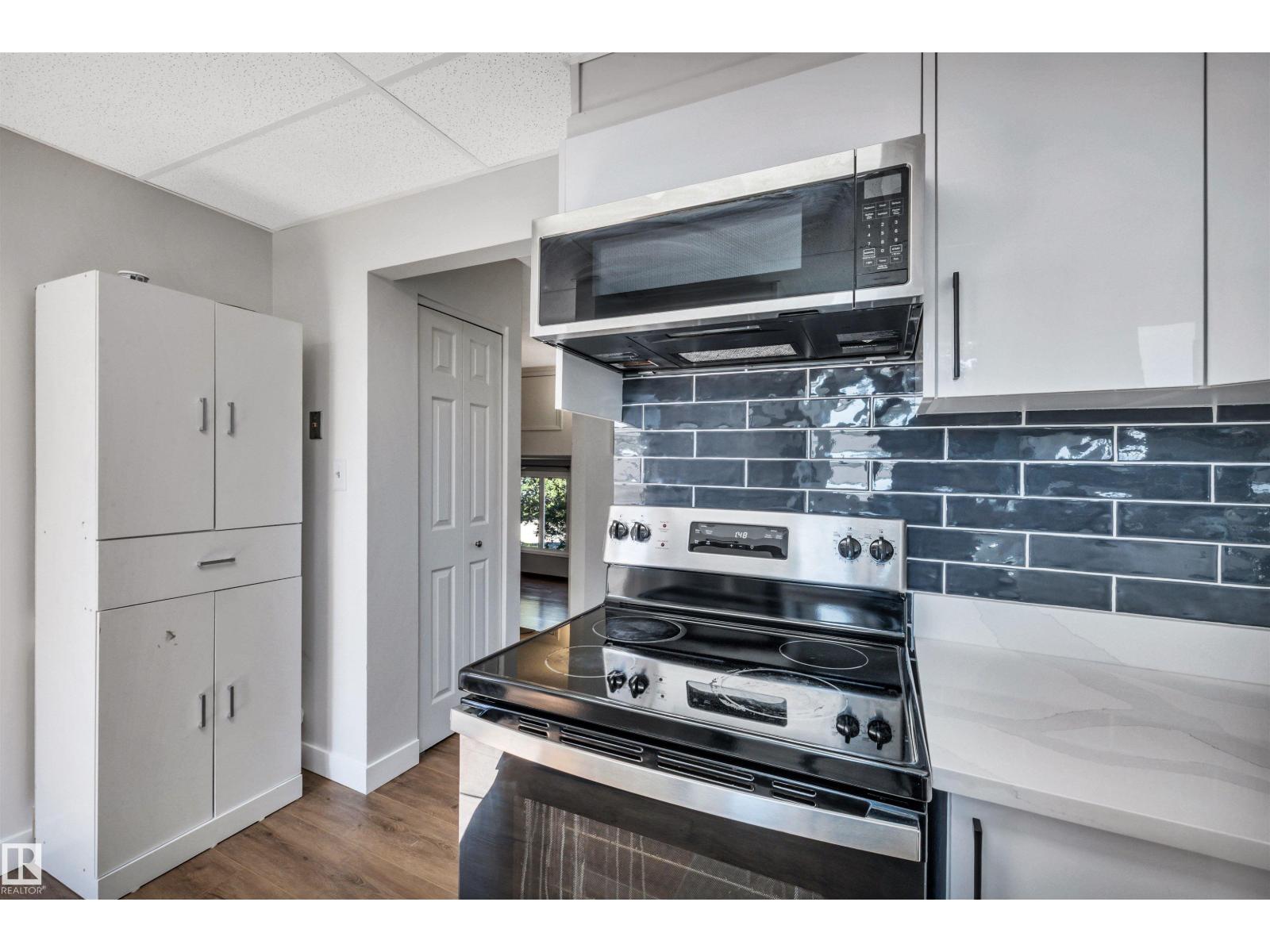 10856 173 AV NW - 10