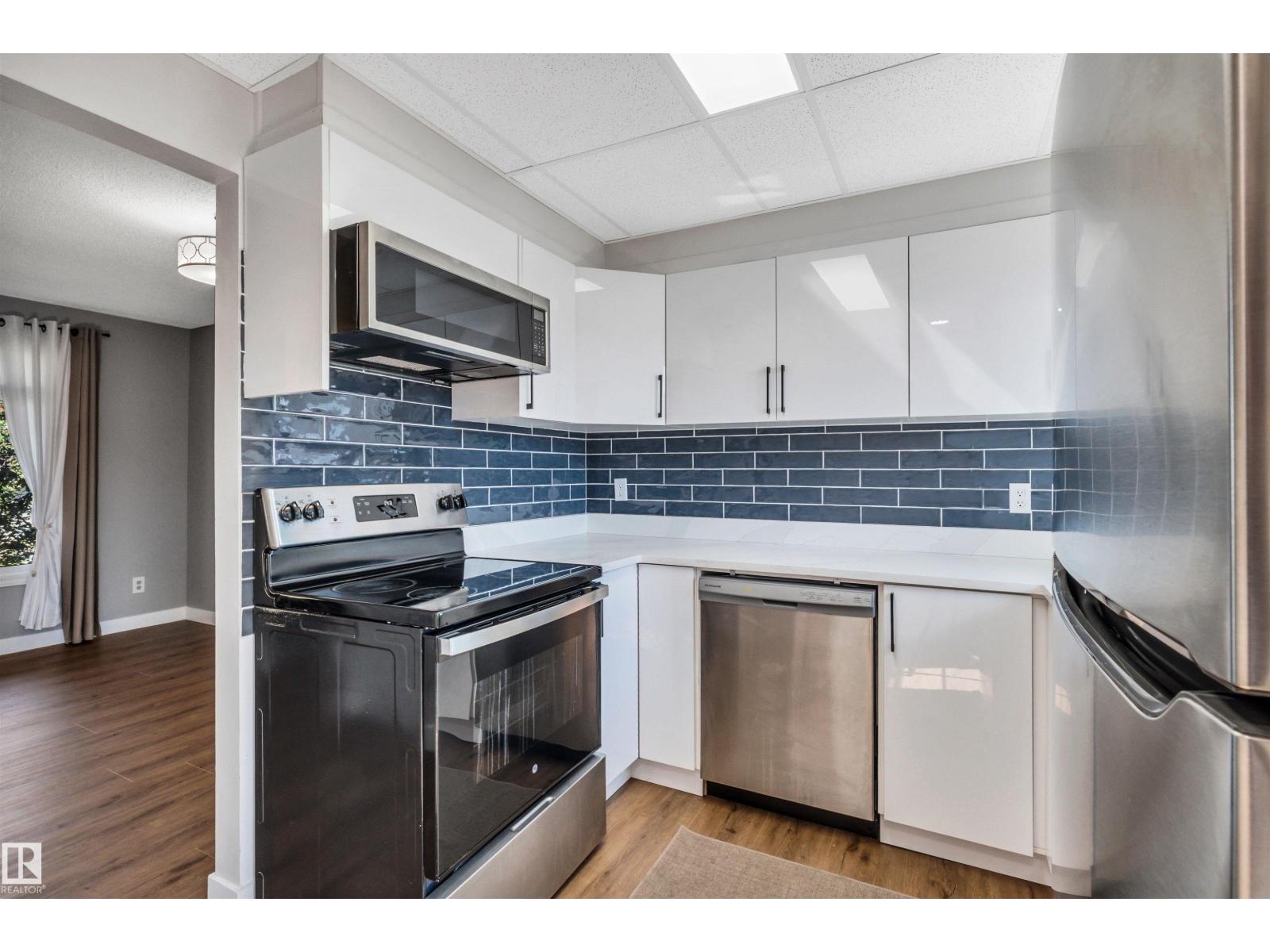 10856 173 AV NW - 8