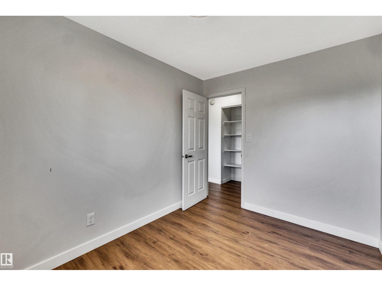 10856 173 AV NW - 19