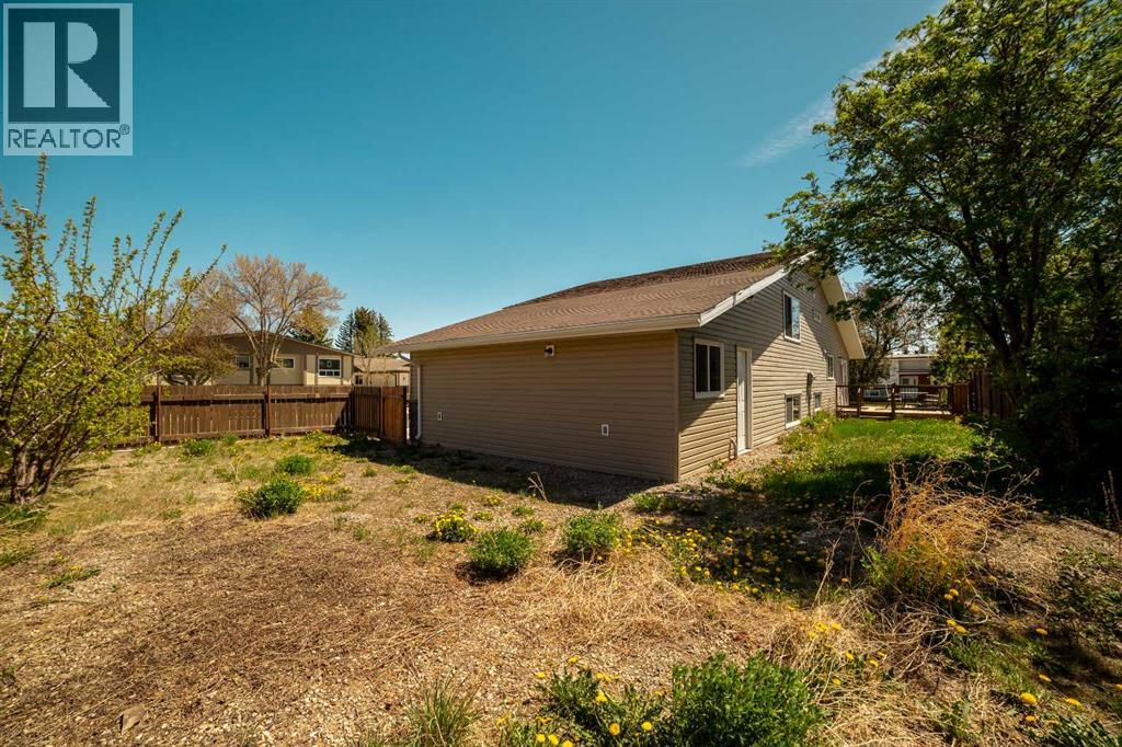 10 Trent Road W - 36
