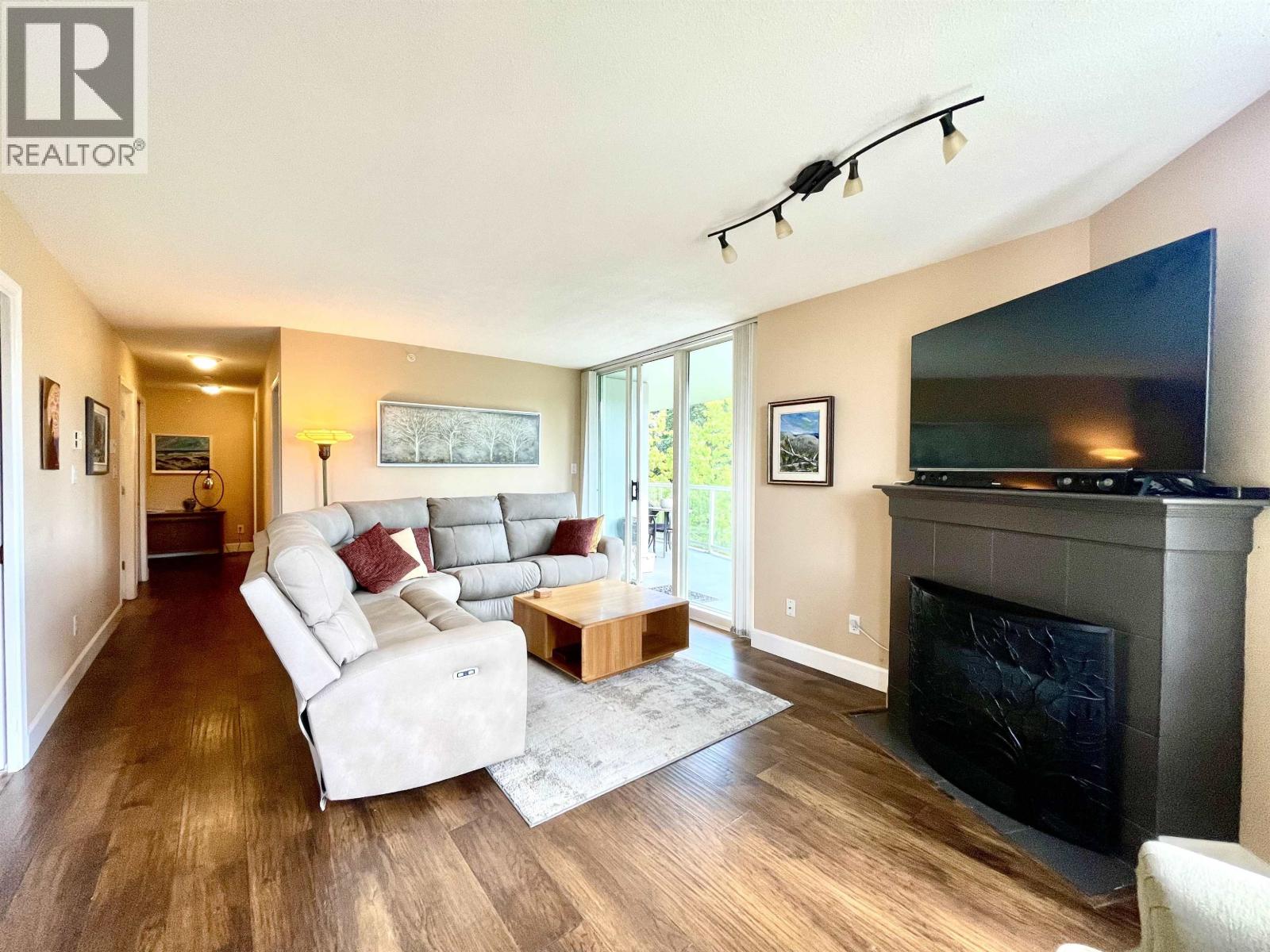 505 200 NEWPORT DRIVE — photo 2