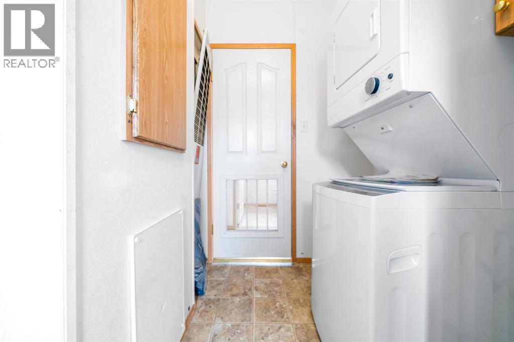 210 5 Street NW - 24