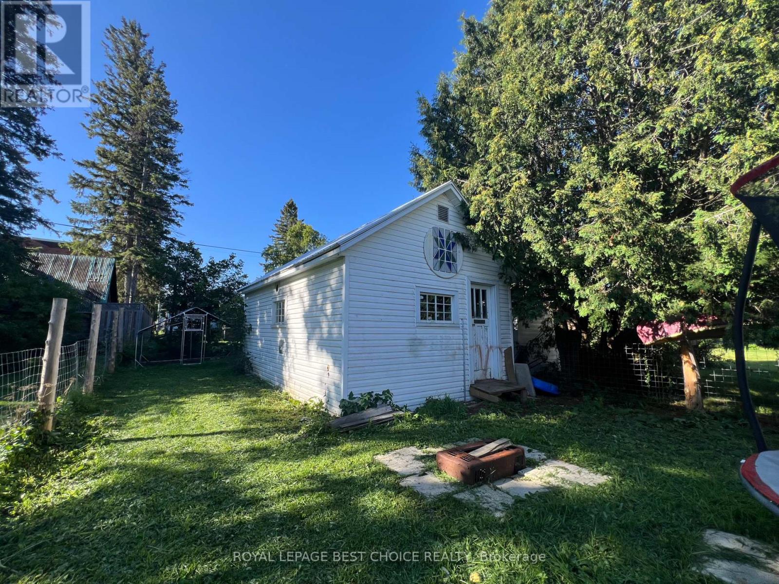 246 MCCAMUS AVENUE - Image 32
