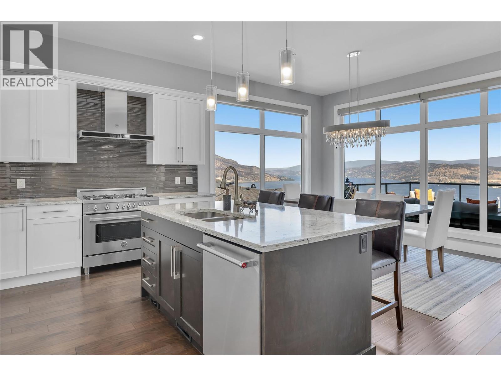  1823 Diamond View Drive, West Kelowna