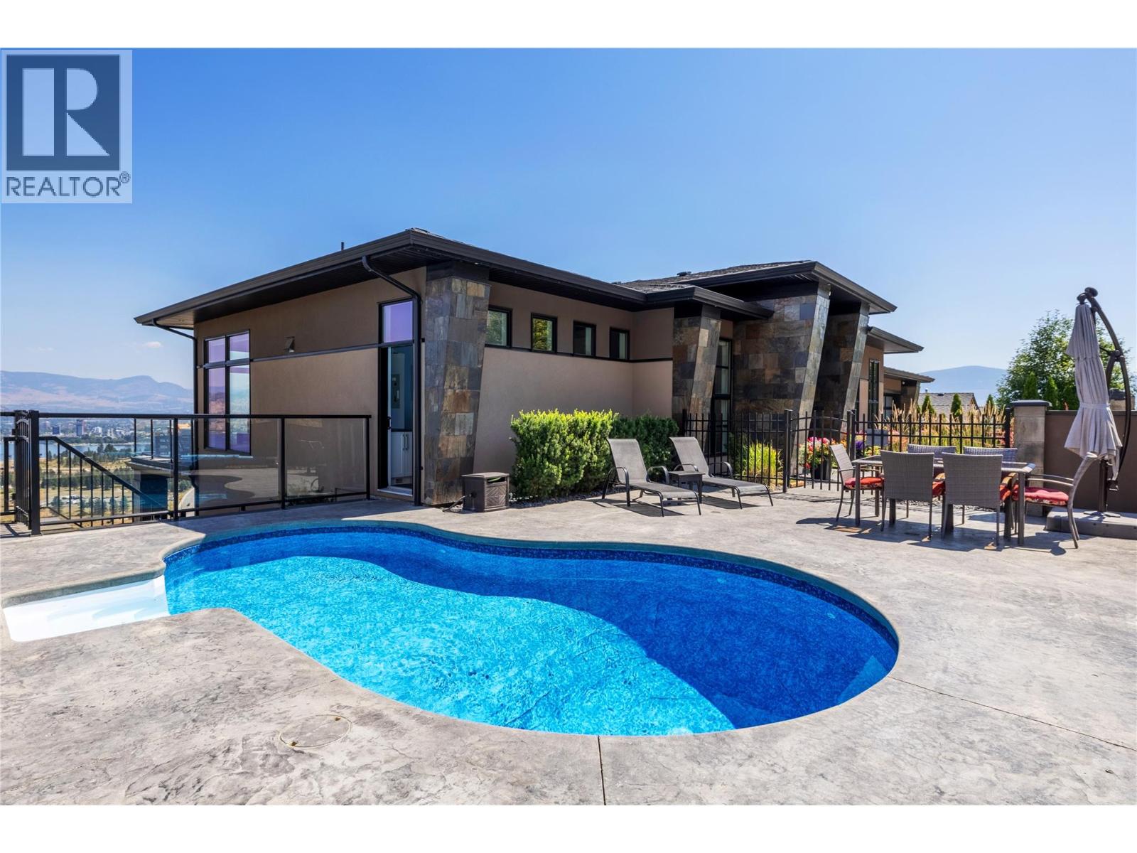  1823 Diamond View Drive, West Kelowna