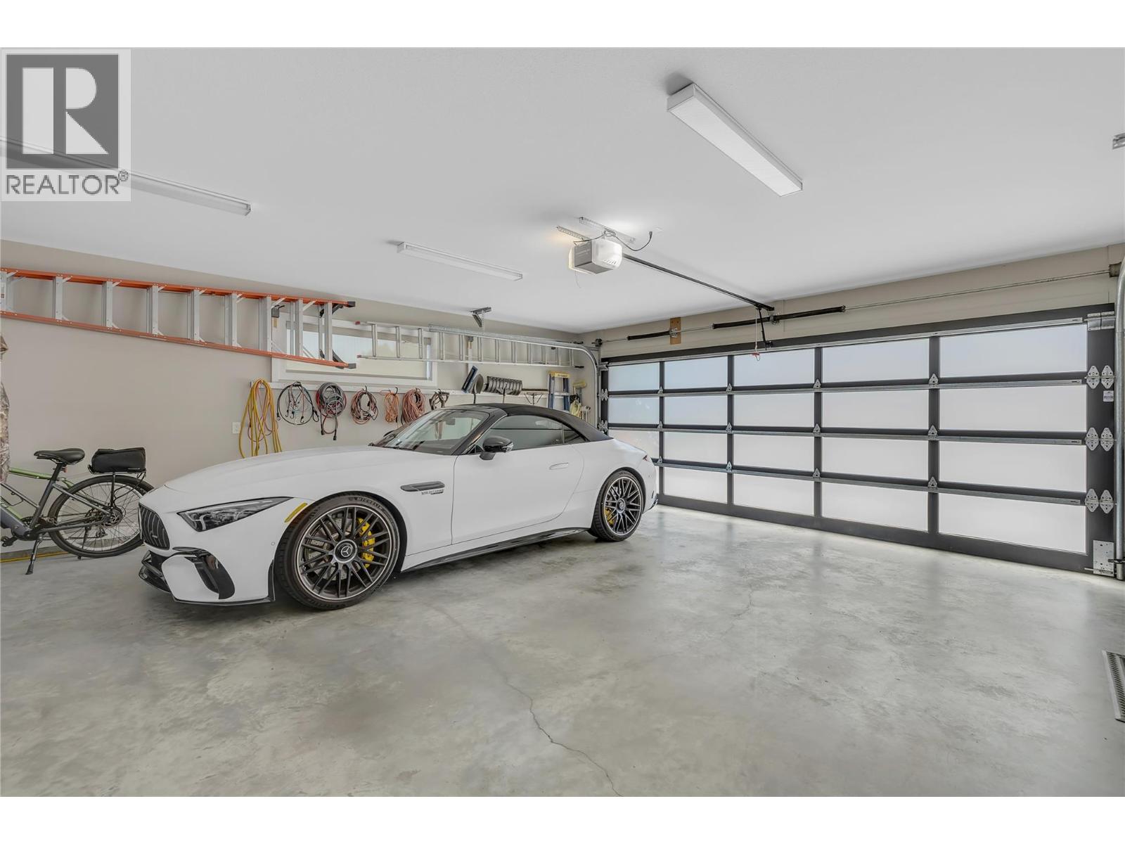  1823 Diamond View Drive, West Kelowna