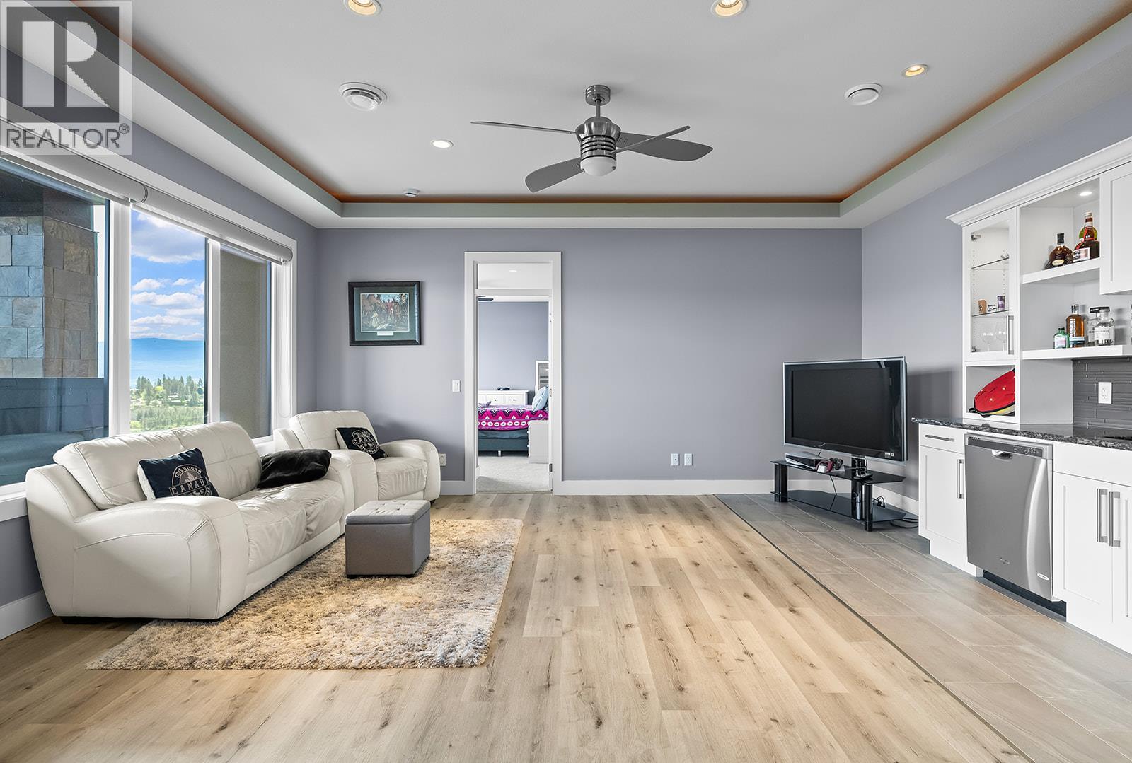  1823 Diamond View Drive, West Kelowna