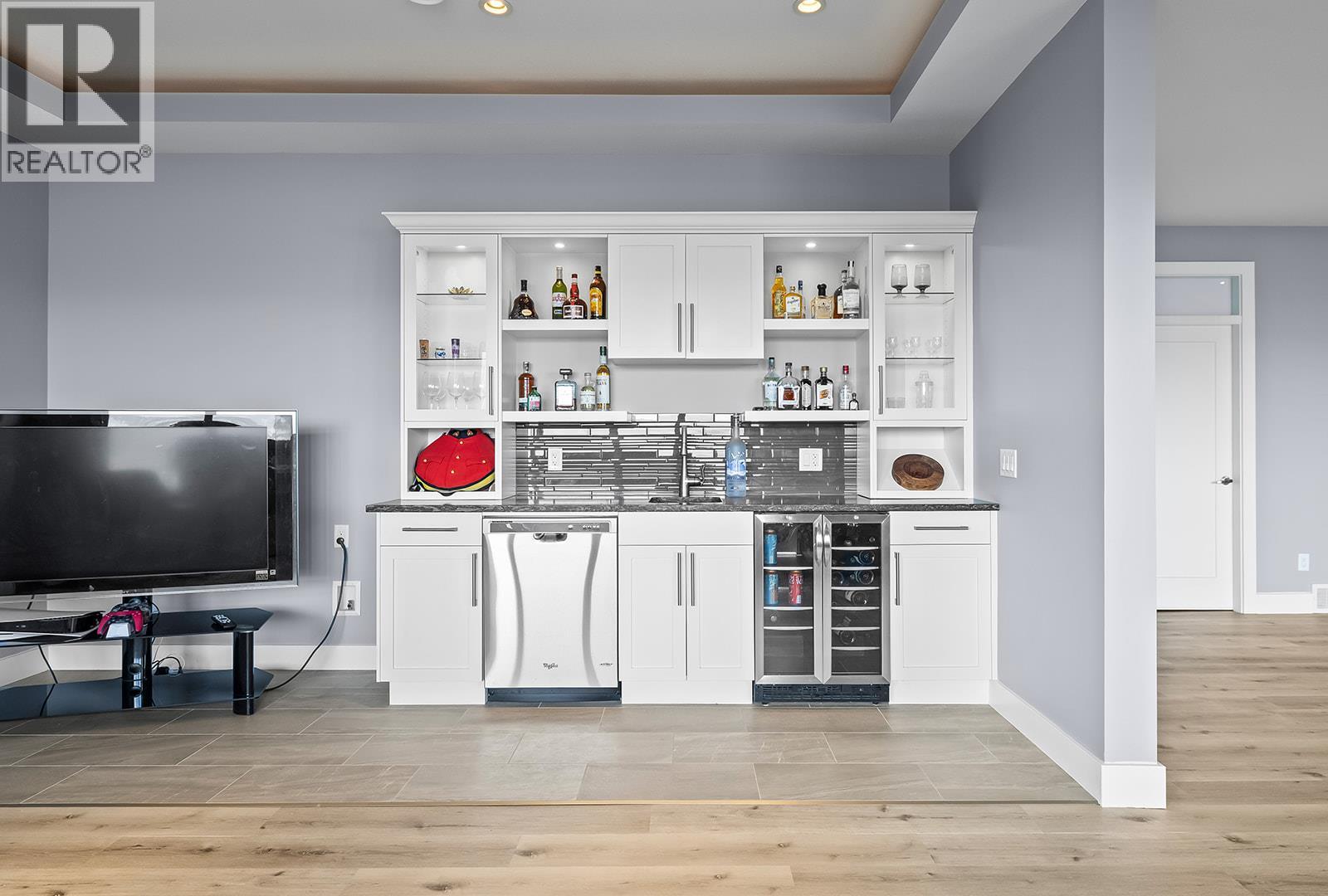 1823 Diamond View Drive, West Kelowna
