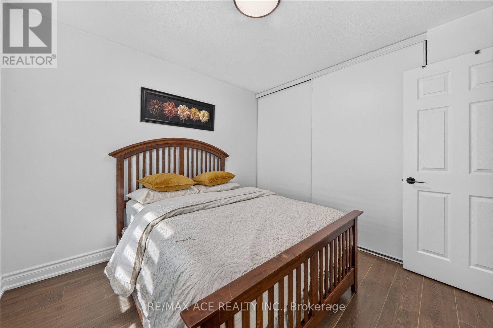86 SOLMAR AVENUE - Image 33