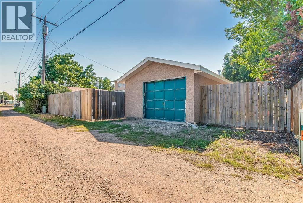 362 7 Street NW - 49