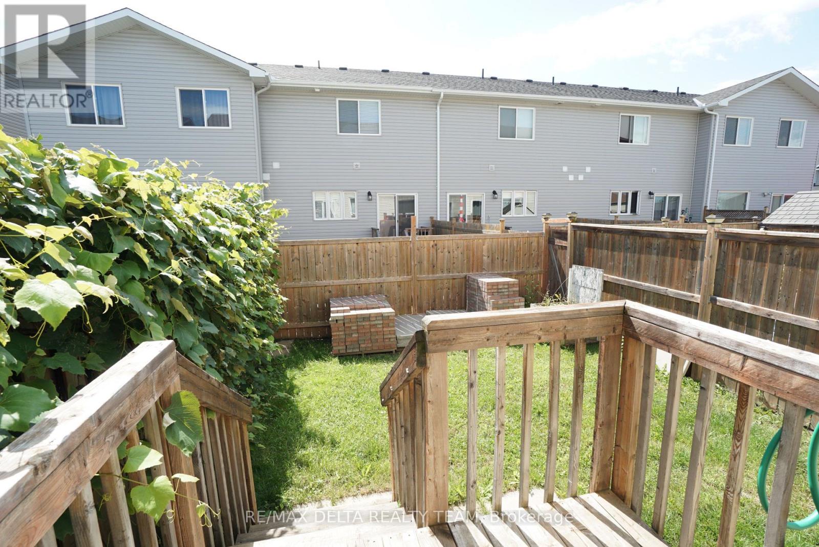 92 BELLWOOD DRIVE - 29