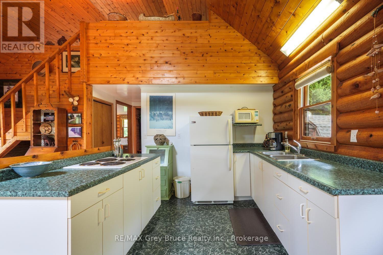 281 SHORELINE AVENUE - Image 7