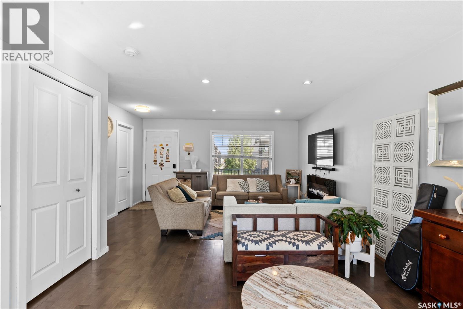 558 Geary CRESCENT - 11