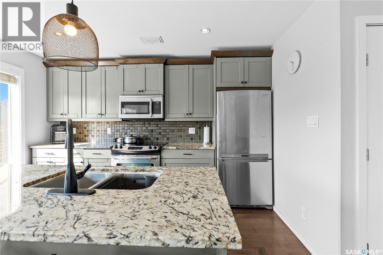 558 Geary CRESCENT - Image 21