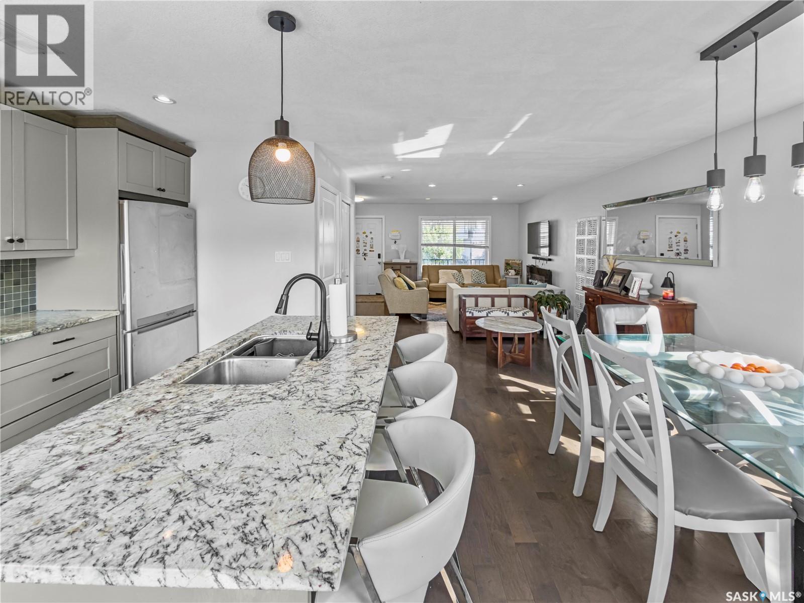 558 Geary CRESCENT - 23