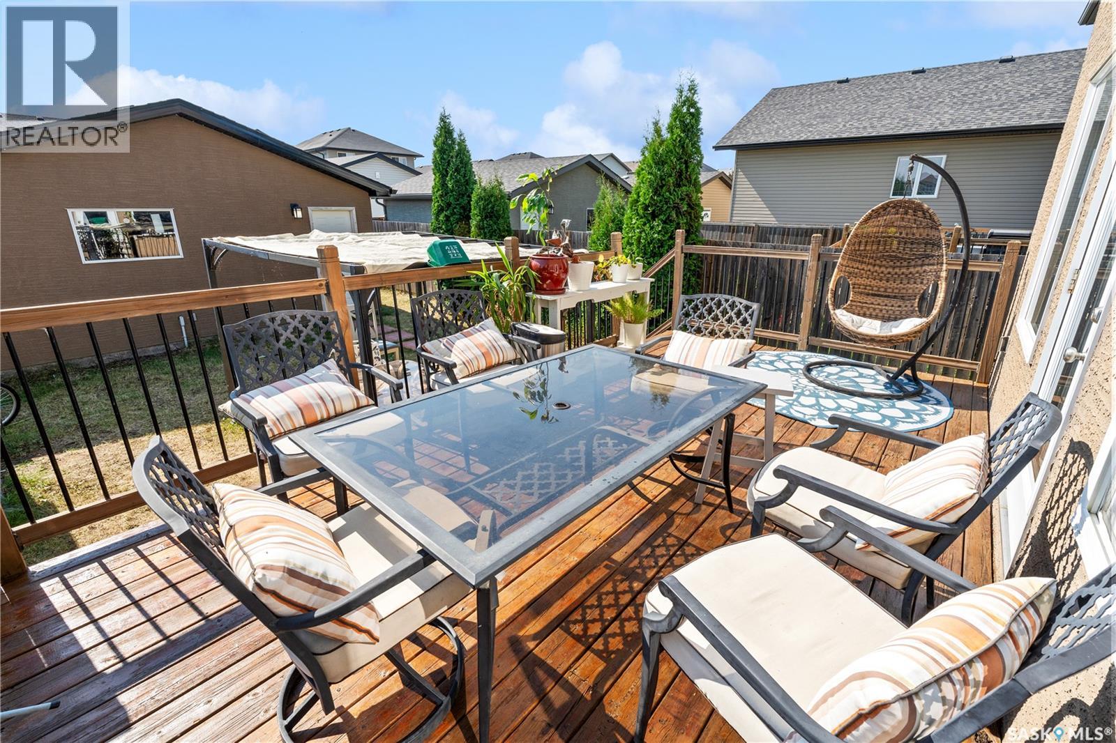 558 Geary CRESCENT - 51