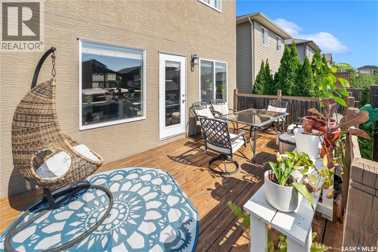 558 Geary CRESCENT - 52