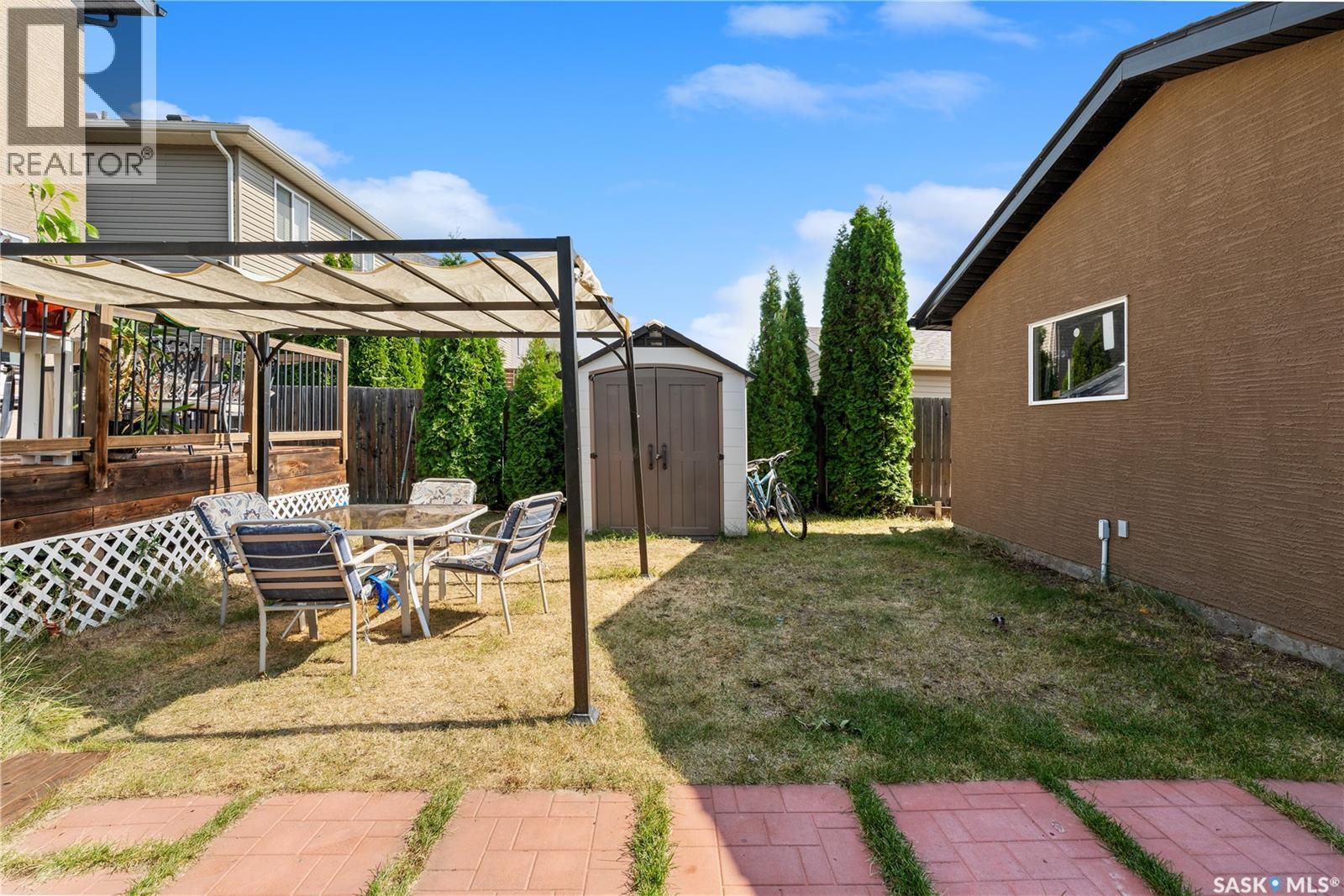 558 Geary CRESCENT - 54